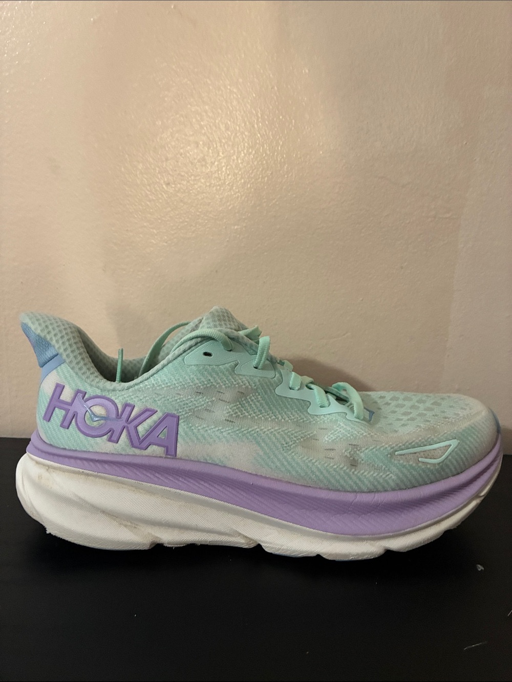 Hoka Clifton 9 running shoes in a Sunlit Mist size 10 bottom used a lot
